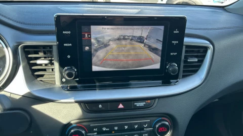 Kia Ceed 1.6 MHEV iMT 100kW (136CV) Drive