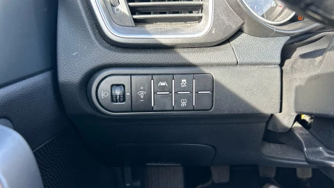 Kia Ceed 1.6 MHEV iMT 100kW (136CV) Drive