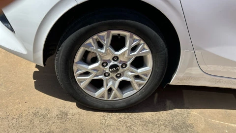 Kia Ceed 1.6 MHEV iMT 100kW (136CV) Drive