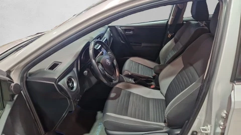 Toyota Auris 1.8 140H Hybrid Active