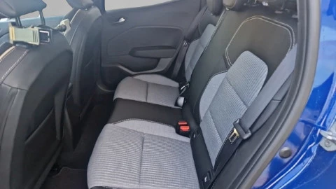 Renault Clio Techno full hybrid E-Tech 145 (103Kw)