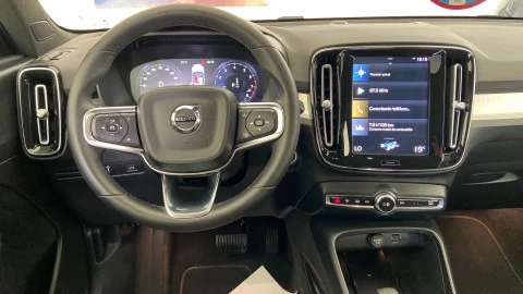 Volvo XC40 2.0 B4 G Core Auto