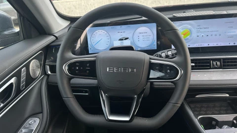 EBRO S700 1.6 TGDI Luxury 7 DCT