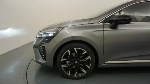 Renault Clio Techno full hybrid E-Tech 145 (103Kw)