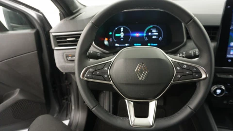 Renault Clio Techno full hybrid E-Tech 145 (103Kw)