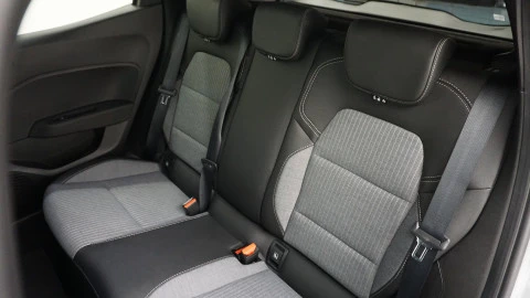 Renault Clio Techno full hybrid E-Tech 145 (103Kw)