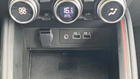 Renault Clio techno Eco-G 100cv (74kW)