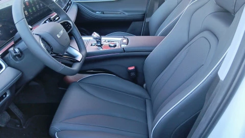 EBRO S700 1.5 TGDI PHEV Premium E-CVT