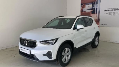 Volvo XC40 2.0 B3 G Essential Auto