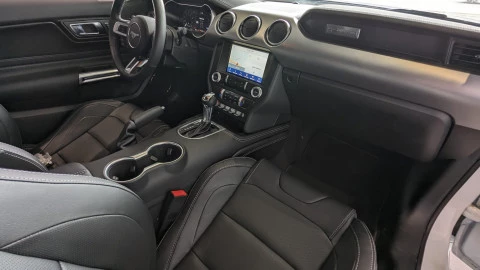 Ford Mustang 5.0 Ti-VCT V8 331KW Mustang GT AT(Fast.)