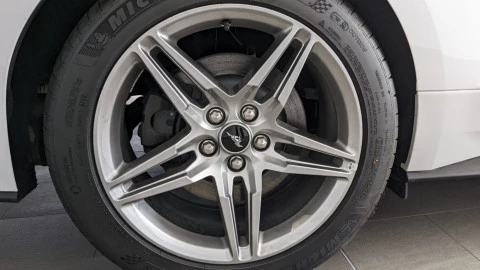 Ford Mustang 5.0 Ti-VCT V8 331KW Mustang GT AT(Fast.)