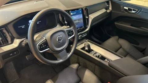 Volvo XC60 2.0 T6 AWD Recharge Plus Dark Auto