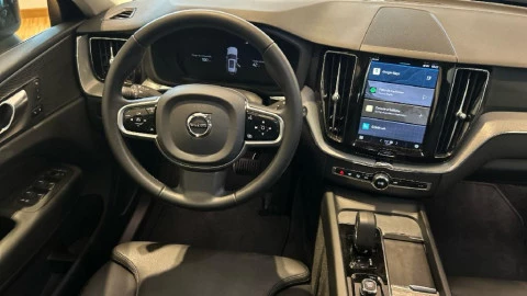 Volvo XC60 2.0 T6 AWD Recharge Plus Dark Auto