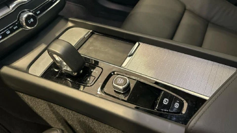 Volvo XC60 2.0 T6 AWD Recharge Plus Dark Auto