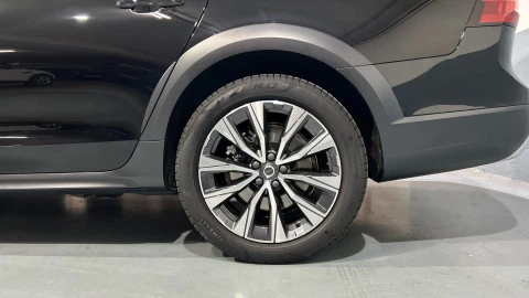 Volvo V90 Cross Country 2.0 B4 D Core AWD Auto