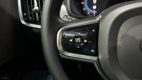 Volvo V90 Cross Country 2.0 B4 D Core AWD Auto