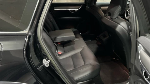 Volvo V90 Cross Country 2.0 B4 D Core AWD Auto