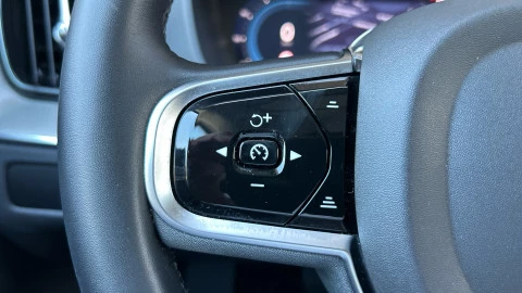 Volvo XC60 2.0 T6 AWD Recharge Ultra Dark Auto