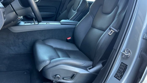 Volvo XC60 2.0 T6 AWD Recharge Ultra Dark Auto