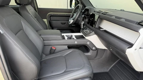 Land Rover Defender 3.0D I6 250 S 90 Auto 4WD MHEV