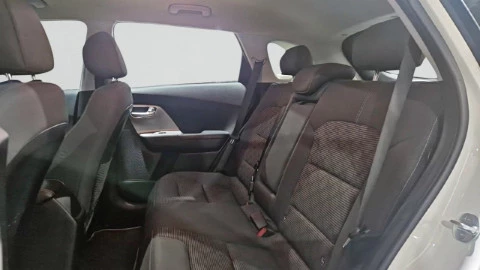 Kia Niro 1.6 GDi HEV 104kW (141CV) Concept