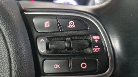 Kia Niro 1.6 GDi HEV 104kW (141CV) Concept