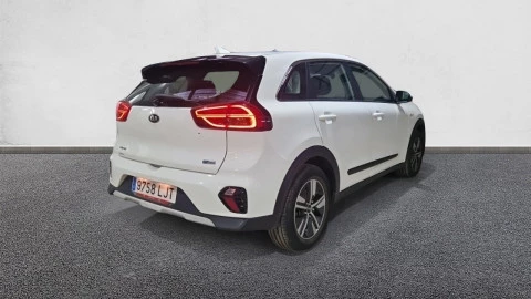 Kia Niro 1.6 GDi HEV 104kW (141CV) Concept