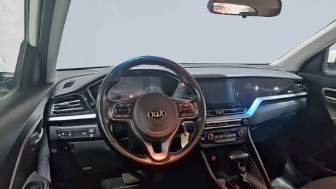 Kia Niro 1.6 GDi HEV 104kW (141CV) Concept