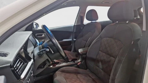 Kia Niro 1.6 GDi HEV 104kW (141CV) Concept