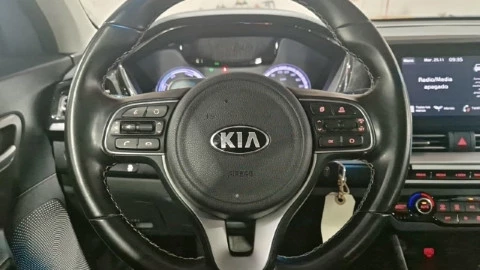 Kia Niro 1.6 GDi HEV 104kW (141CV) Concept