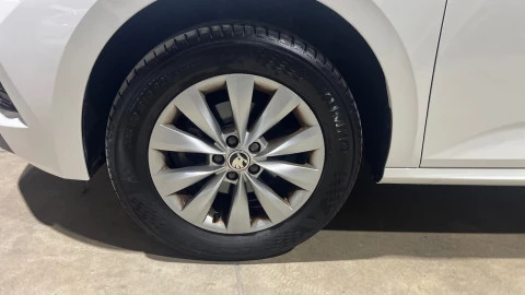 Skoda Kamiq 1.0 TSI 70kW (95CV) Emotion