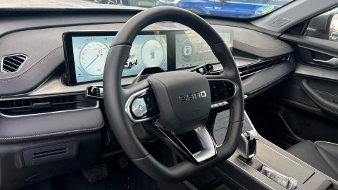 EBRO S400 1.5 DHE HEV Excellence CVT