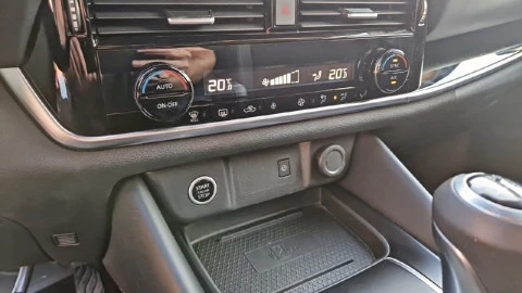 Nissan Qashqai DIG-T 103kW N-Connecta