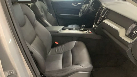 Volvo XC60 2.0 B4 D Core Auto