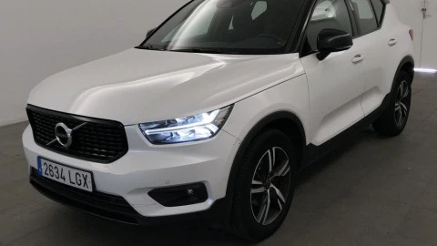 Volvo XC40 1.5 T3 R-Design Auto