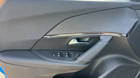 Peugeot 2008 GT Pack Puretech 130 S&S EAT8