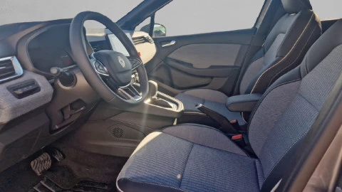 Renault Clio Techno full hybrid E-Tech 145 (103Kw)