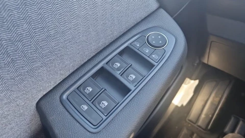 Renault Clio Techno full hybrid E-Tech 145 (103Kw)