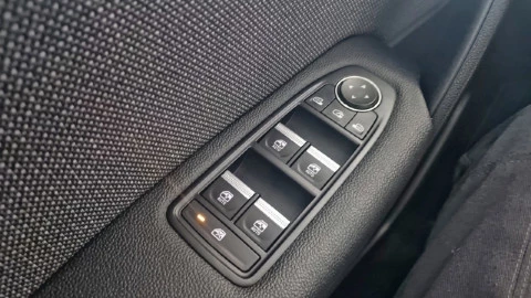 Renault Captur techno Eco-G 100cv (74 kW)