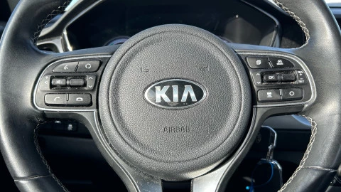 Kia Niro 1.6 GDi HEV 104kW (141CV) Drive