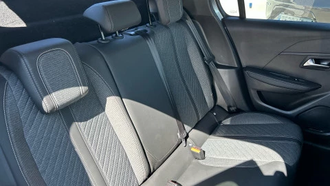 Peugeot 208 Allure Gasolina 100 S&S 6 Vel. MAN