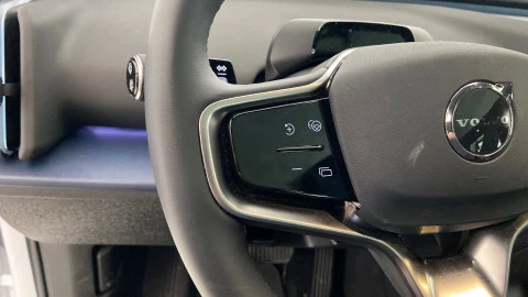 Volvo EX30 Single Motor Extended Range Ultra Auto