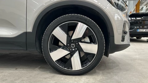 Volvo C40 Electrico Recharge Core Auto 170 kW (231 CV)