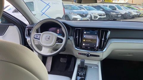 Volvo V60 Cross Country 2.0 B4 (D) AWD Cross Country Core Auto