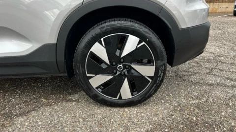 Volvo XC40 Recharge Single Extended Plus Auto