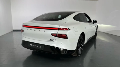 XPENG P7 Performance AWD