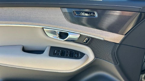 Volvo XC90 2.0 B5 Gasolina AWD Plus Dark Auto