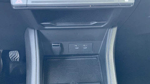 Renault Captur techno Eco-G 100cv (74 kW)