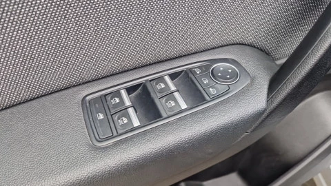 Renault Captur techno Eco-G 100cv (74 kW)