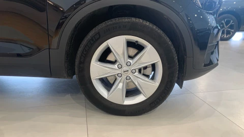 Volvo XC40 2.0 B3 G Core Auto